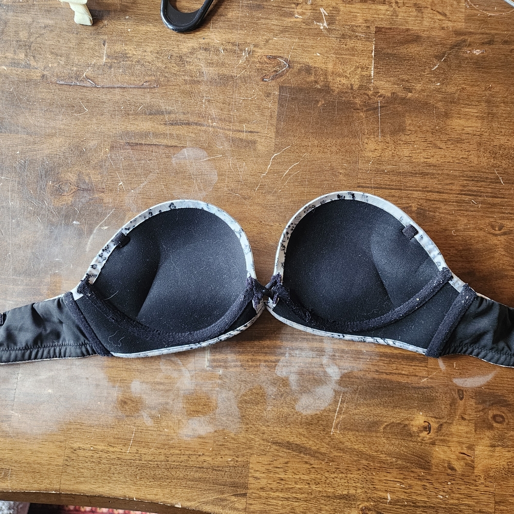 Bombshell Strapless Bra - image 3